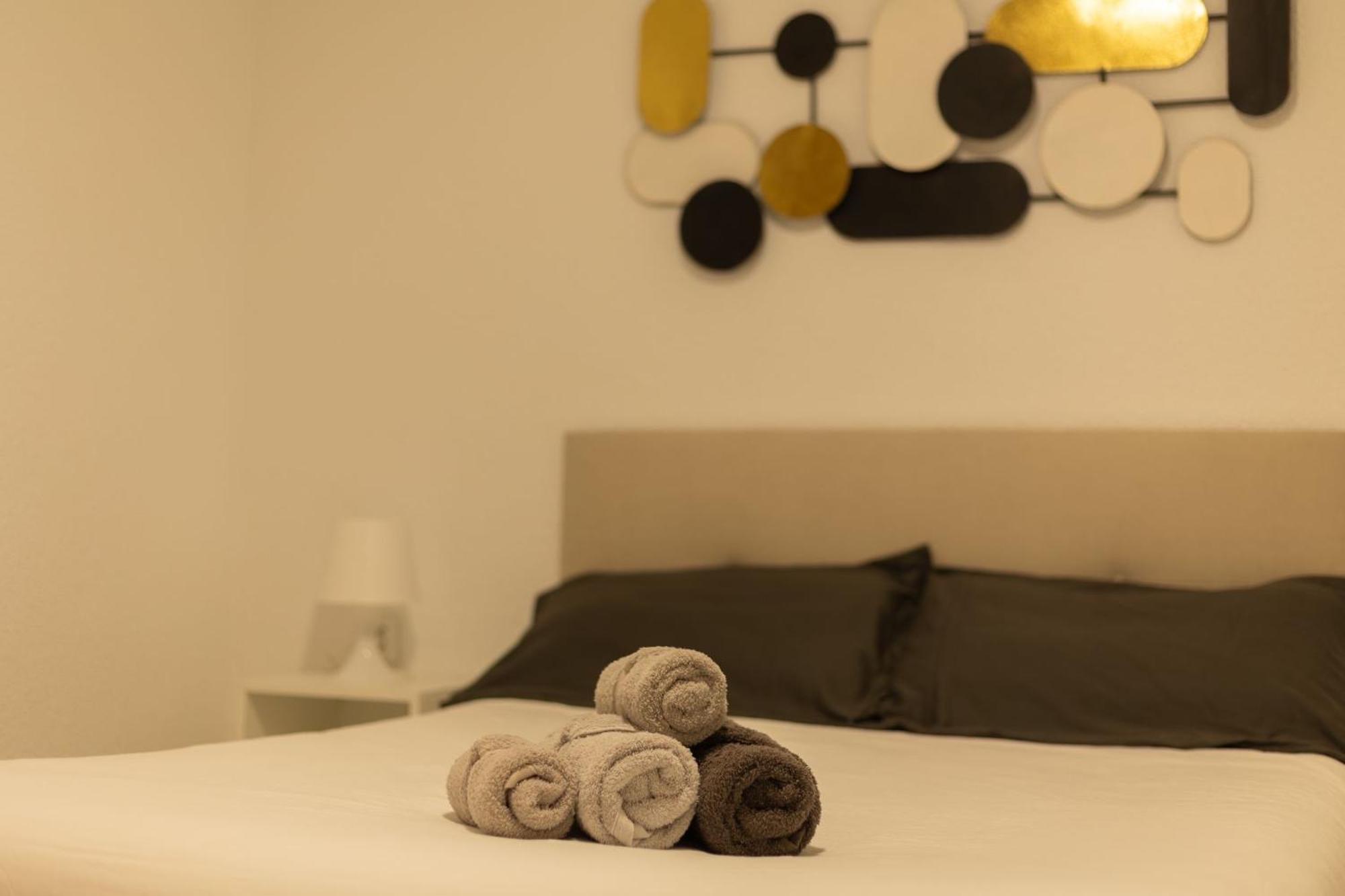 Jardines Del Triunfo Apartamentos グラナダ エクステリア 写真